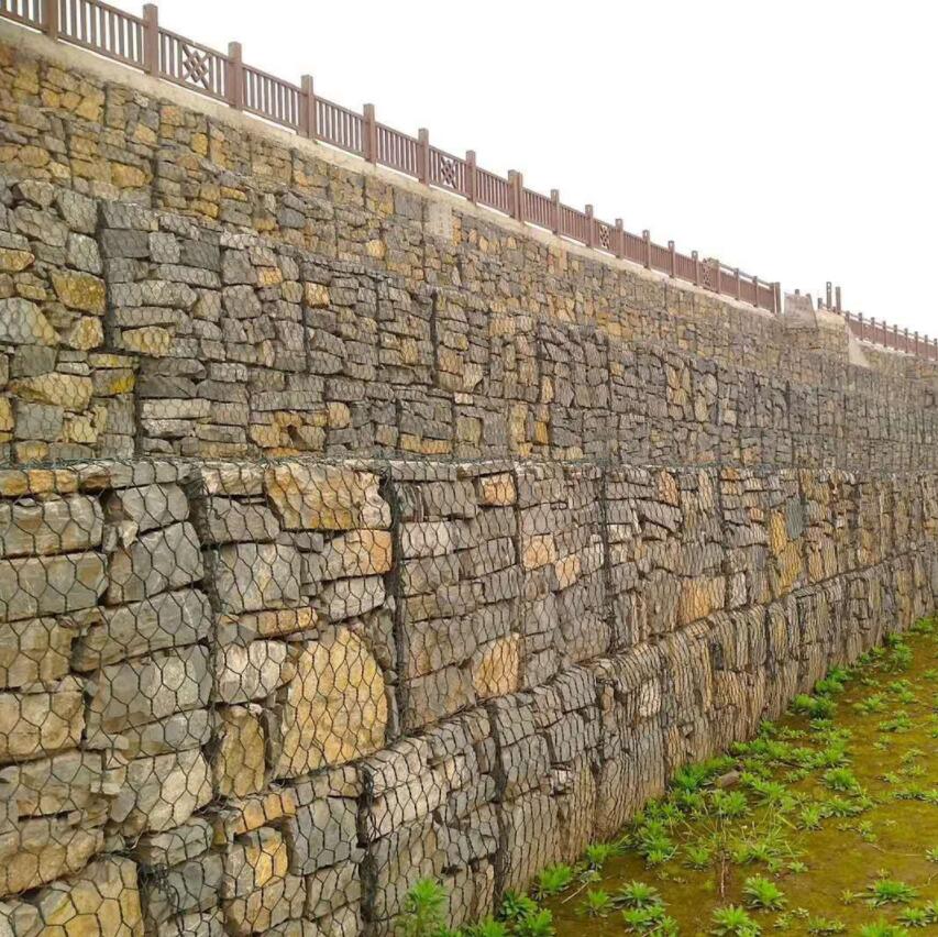 �U�z�\���e����